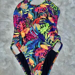 Jolyn Nico One Piece Sz 26